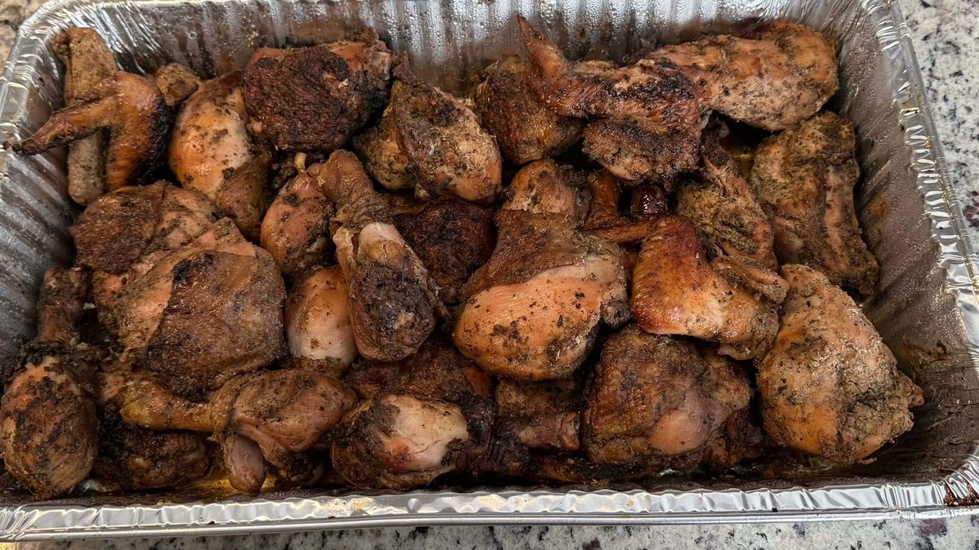 Seasoned smoked chicken catering pan